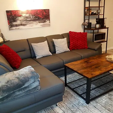 Eulennest Im Souterrain アパート *